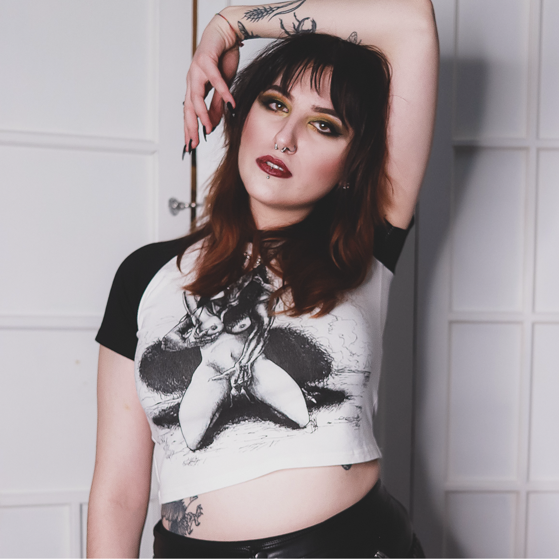 Devil Girl - Crop Shirt